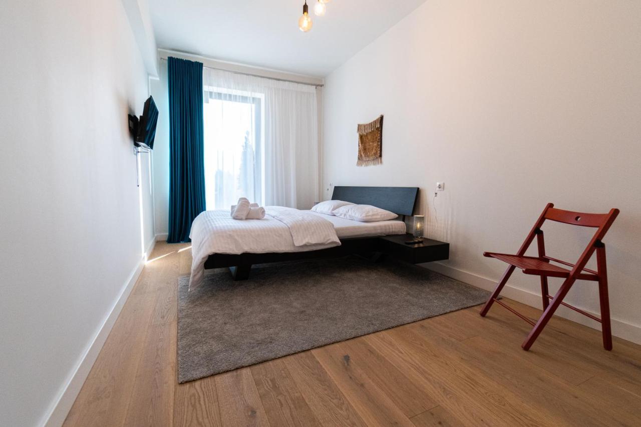 Mirador Bohemian Apt With Views Over Old Town And Tampa Mountain, Near Poiana