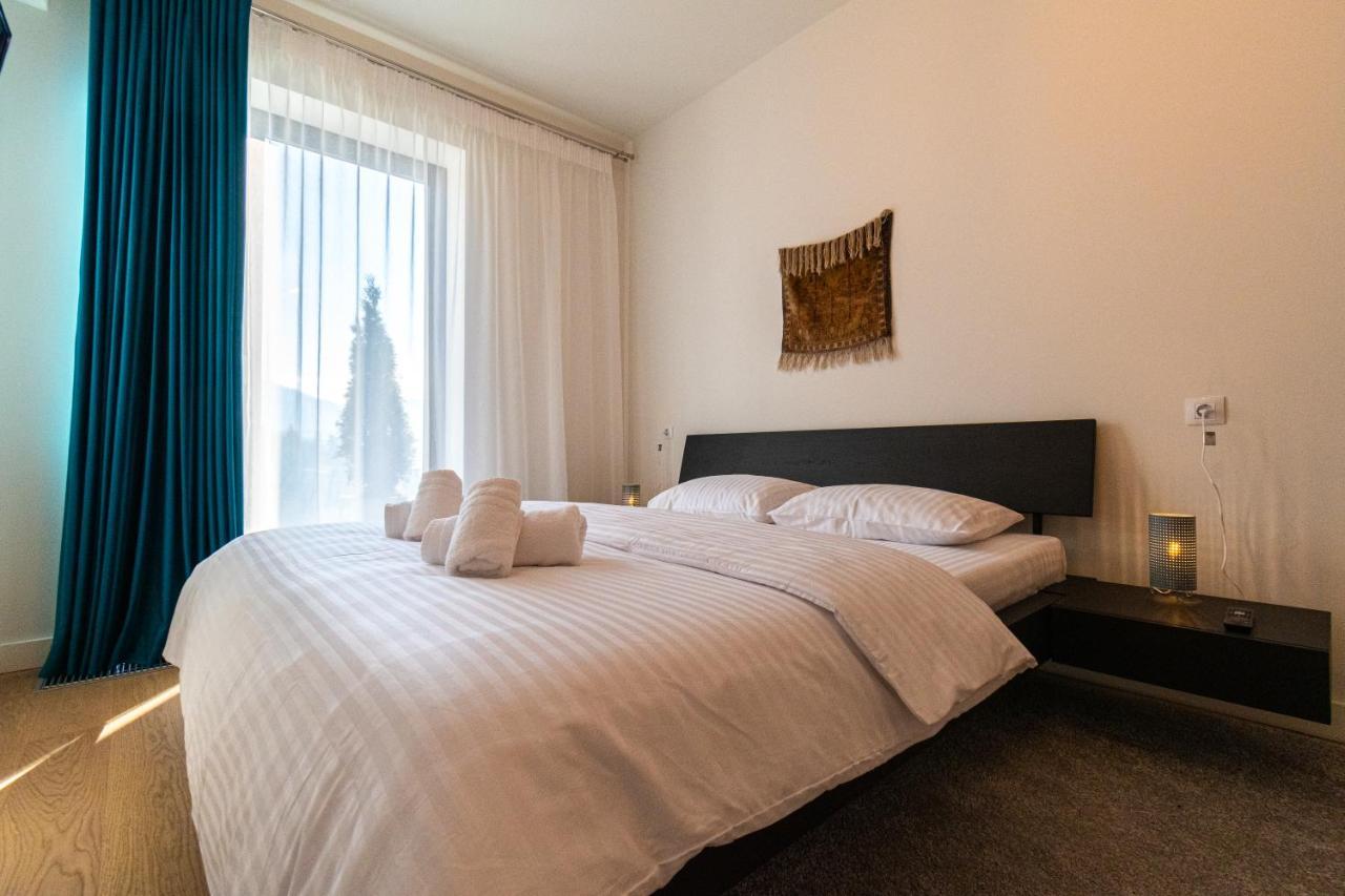 Mirador Bohemian Apt With Views Over Old Town And Tampa Mountain, Near Poiana Brașov
